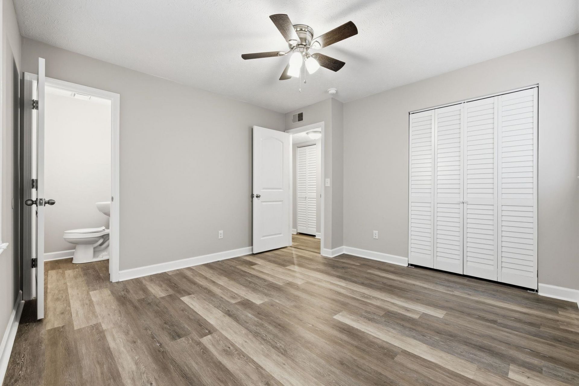 902 Forest Loop Rd. Photo 14