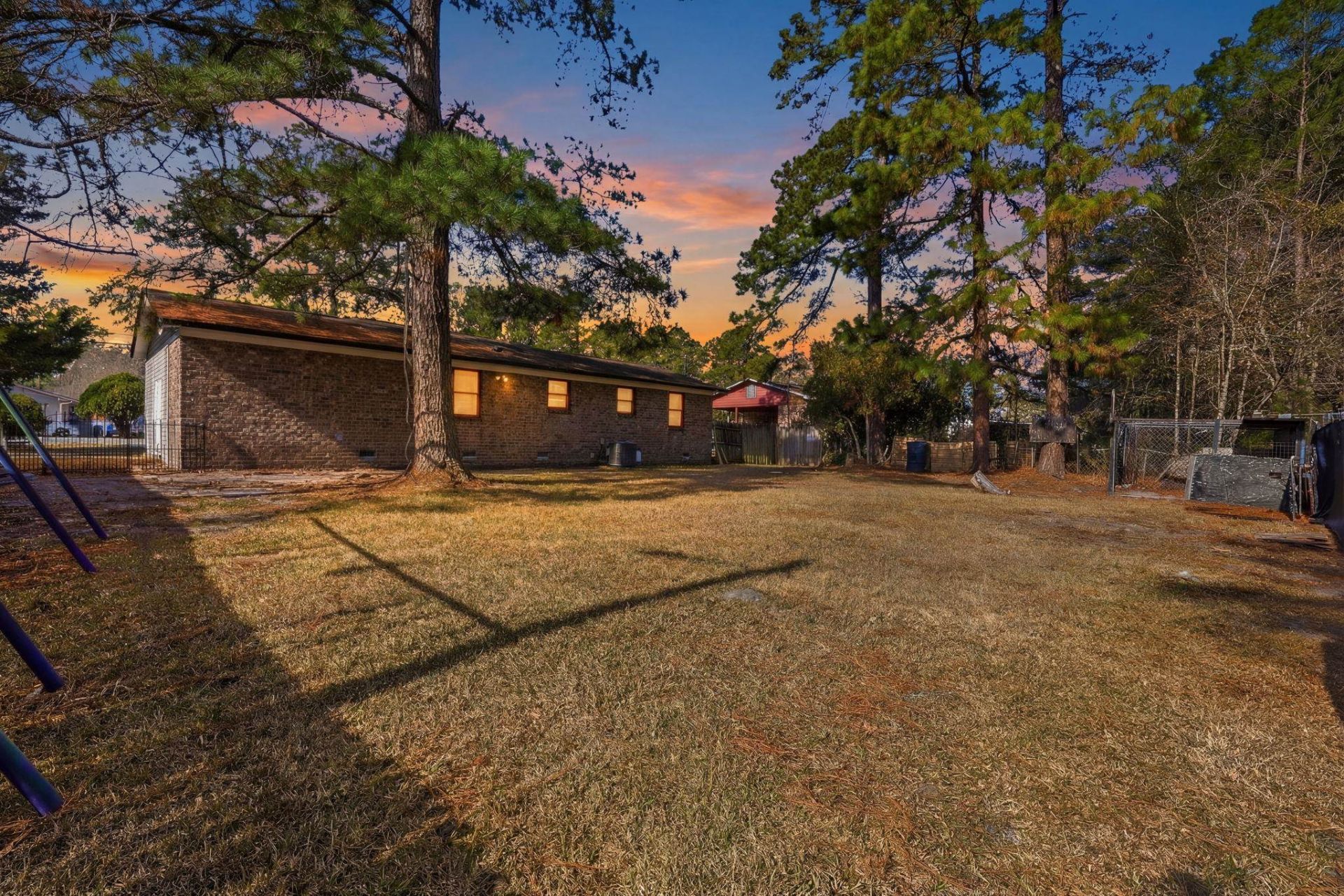 902 Forest Loop Rd. Photo 33