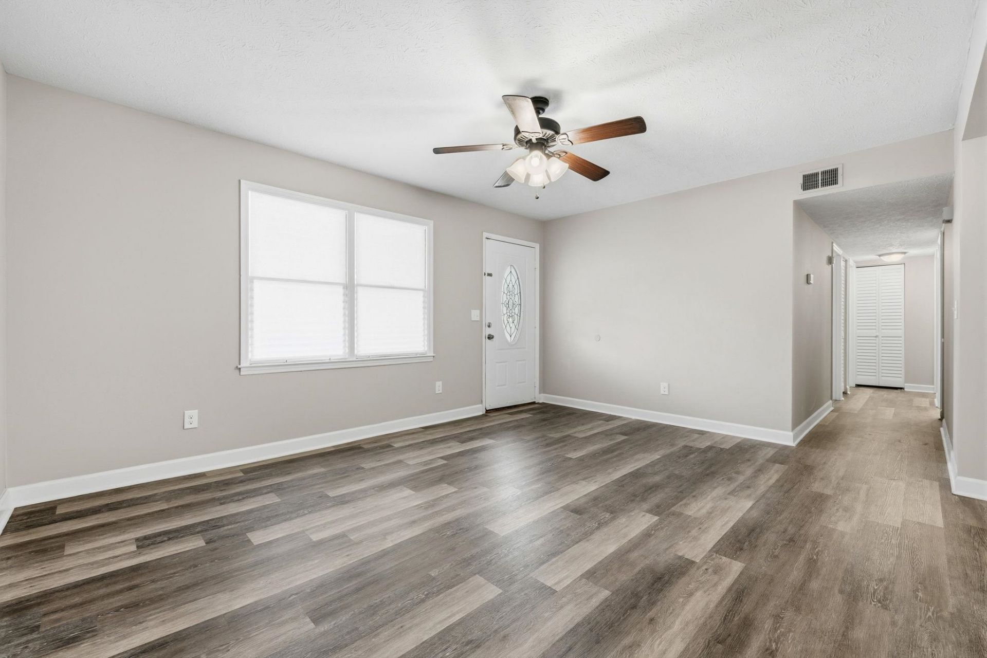 902 Forest Loop Rd. Photo 8