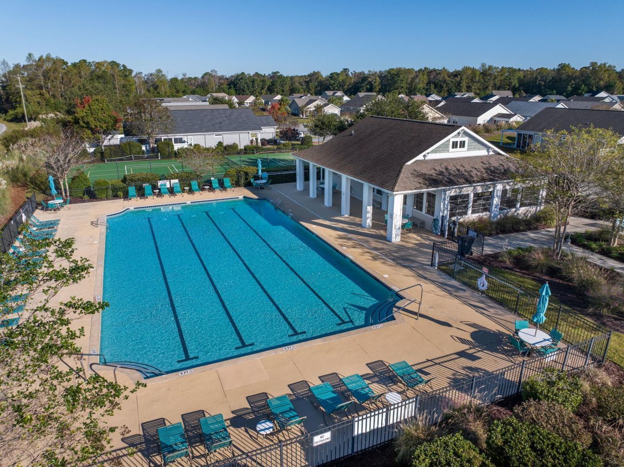 901 Sewing Bee Pl. Photo 32