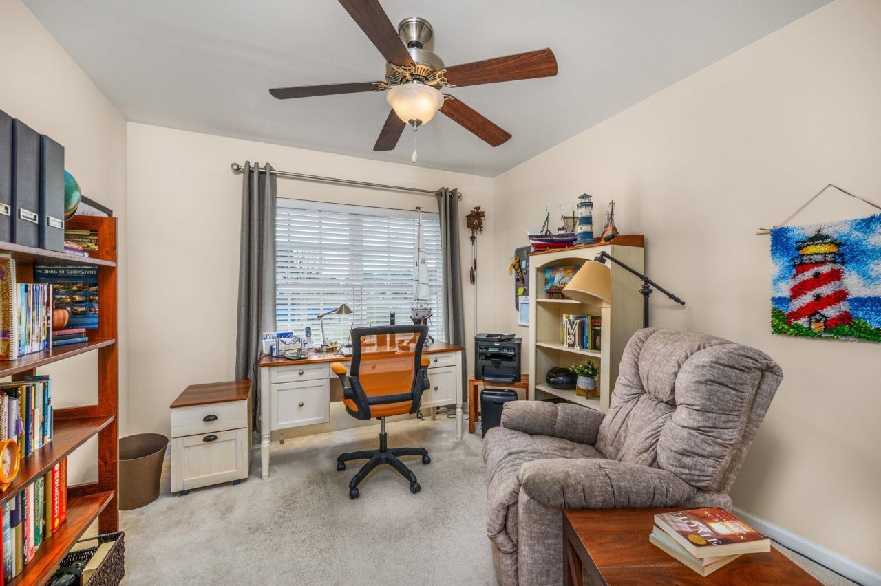 901 Sewing Bee Pl. Photo 5