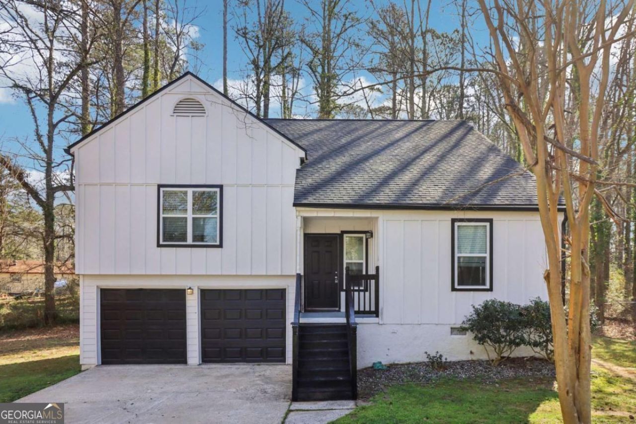 105 Running Bear Trail, Fayetteville, GA 30214 Main Photo