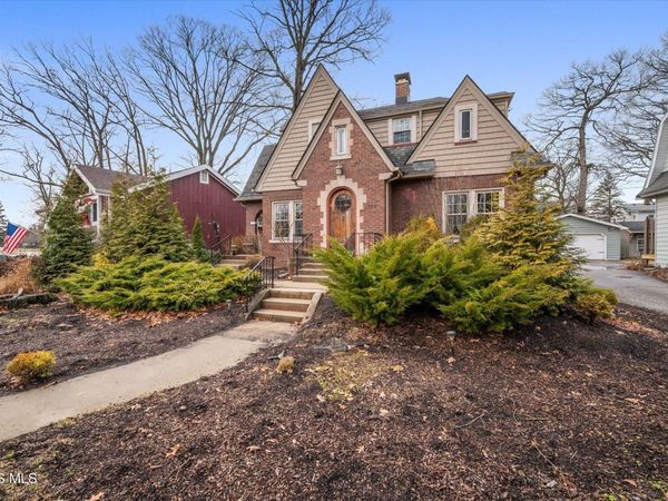 1732 Wildwood Road, Toledo, OH 43614