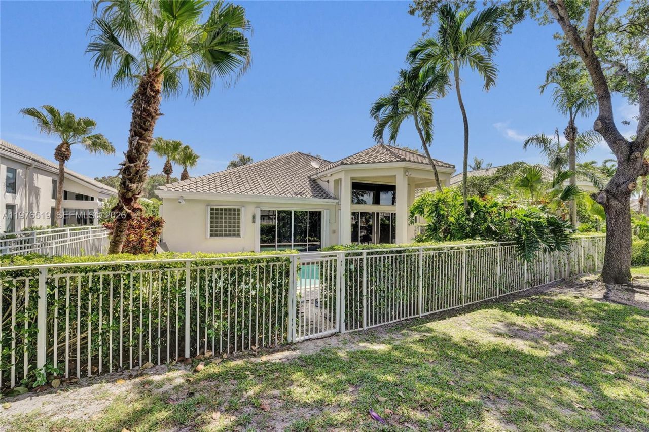 2719 Pinehurst, Weston, FL 33332 Photo
