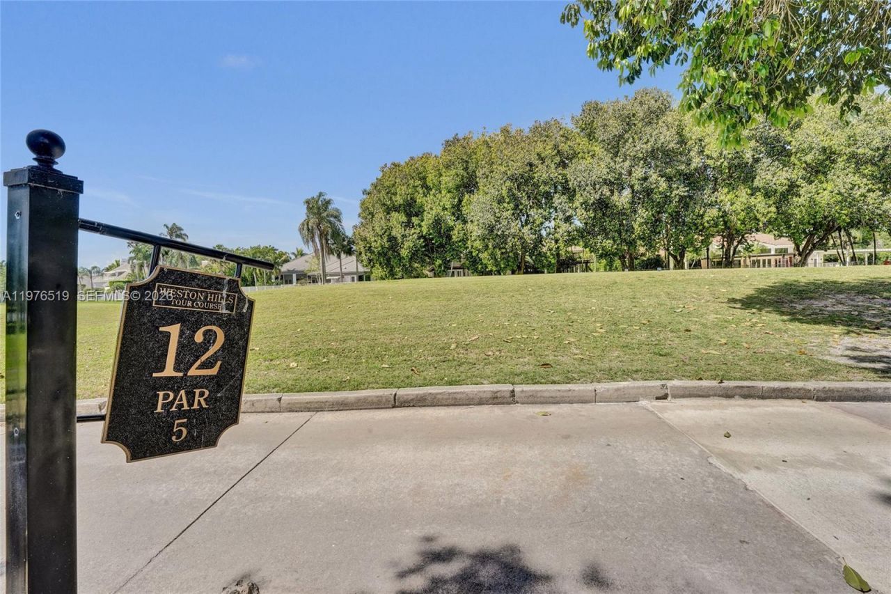 2719 Pinehurst, Weston, FL 33332 Photo