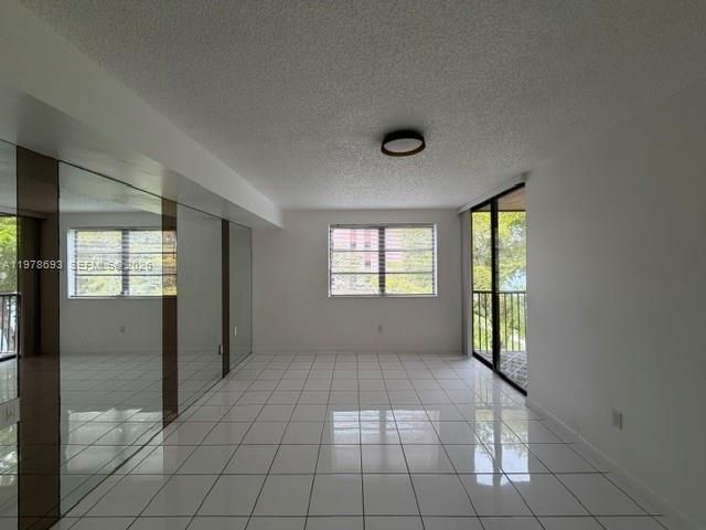 20860 San Simeon Way, Unit 404-6, Miami, FL 33179 Photo