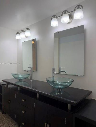 20860 San Simeon Way, Unit 404-6, Miami, FL 33179 Photo