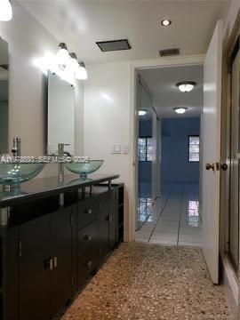 20860 San Simeon Way , Unit 404-6, Miami, FL 33179 Photo