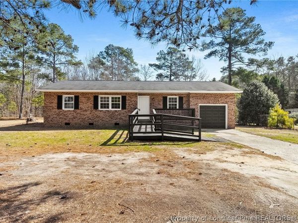 402 Gainey Road, Raeford, NC 28376