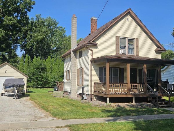 202 Alexander Street, Fayette, IA 52142