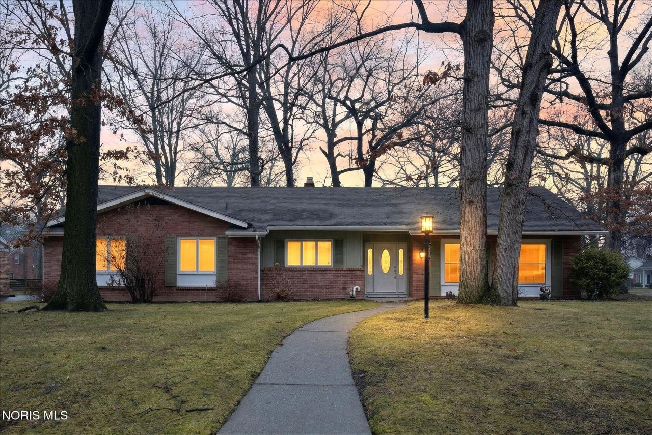 4608 Breckenridge Drive, Toledo, OH 43623 Main Photo