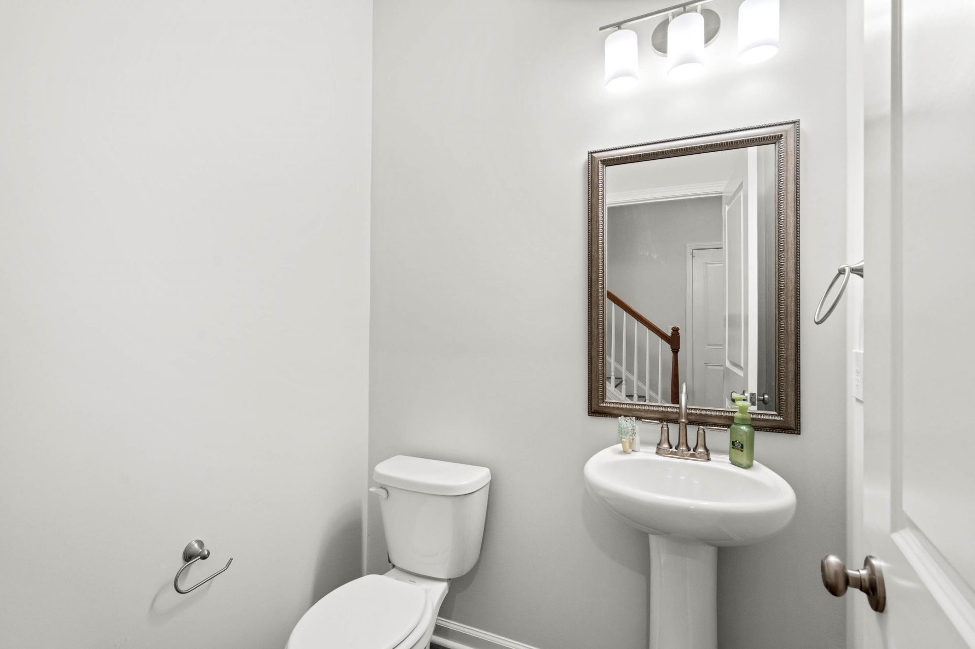 111 Grange Lane Photo 8