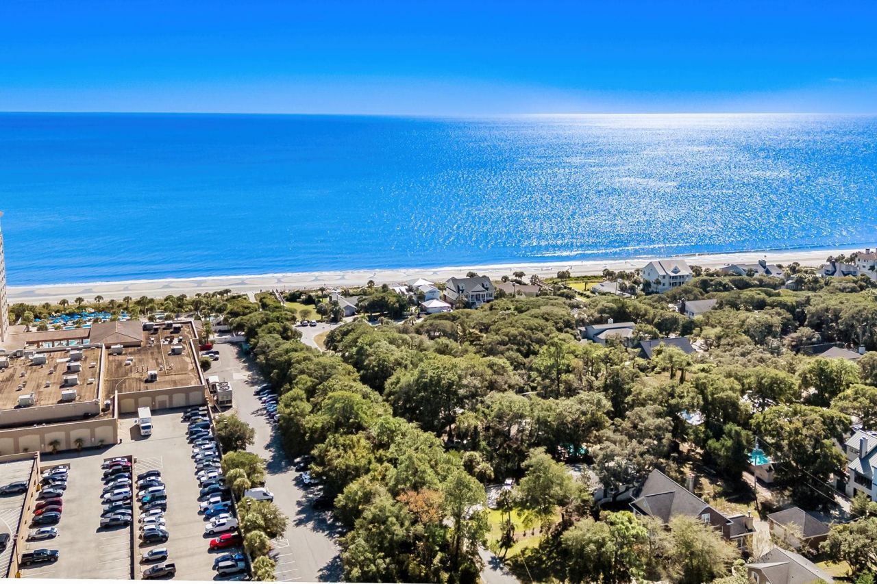 203 82nd Ave. N Photo 17