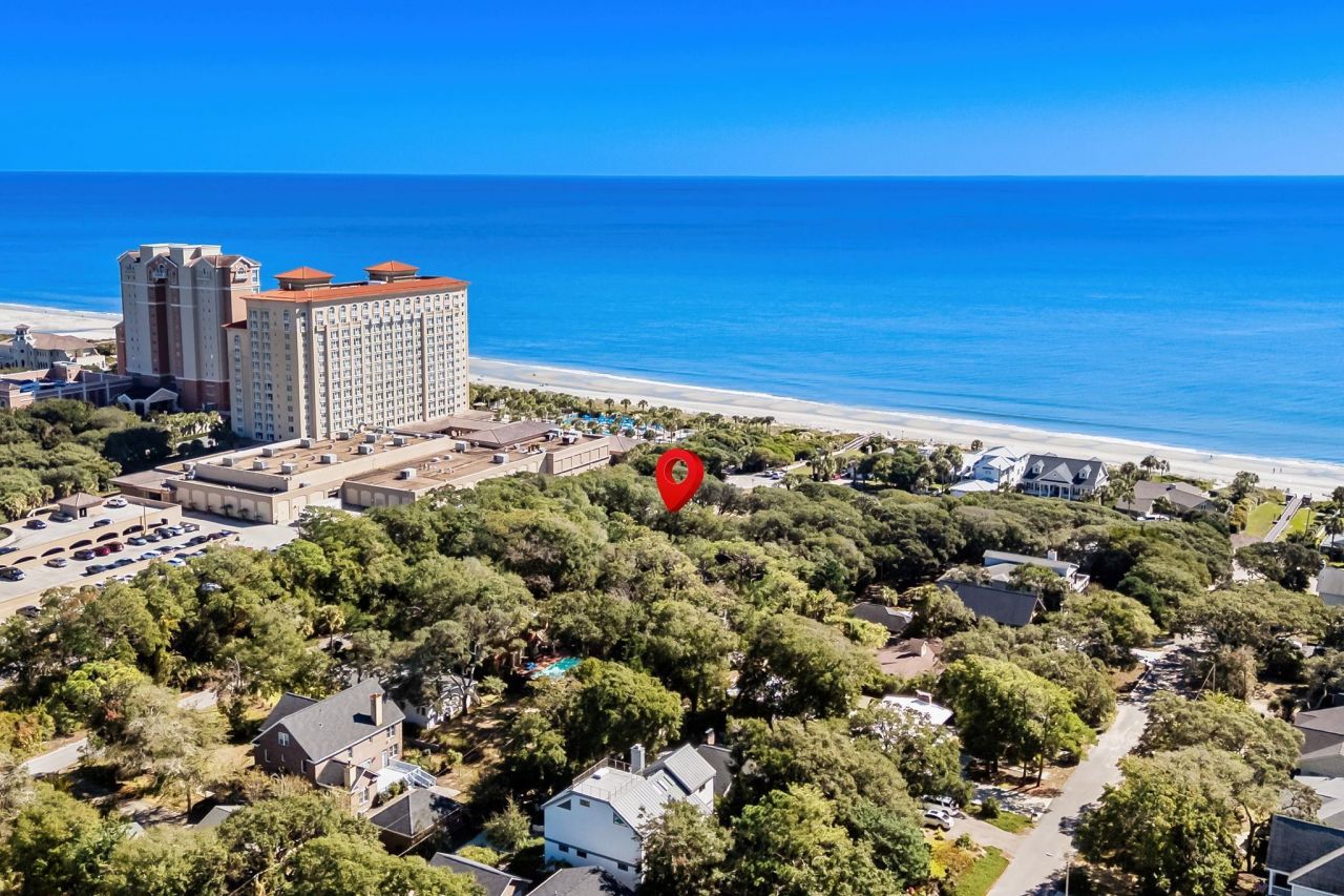 203 82nd Ave. N Photo 5