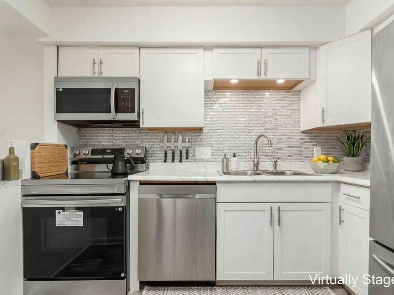 413 Shell Court E, Columbus, OH 43213 Photo 2