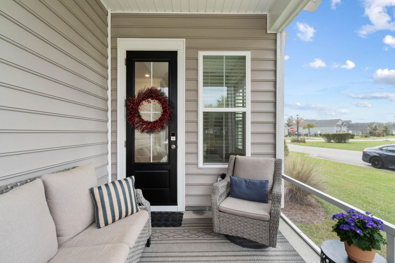 1541 Club Way Photo 15