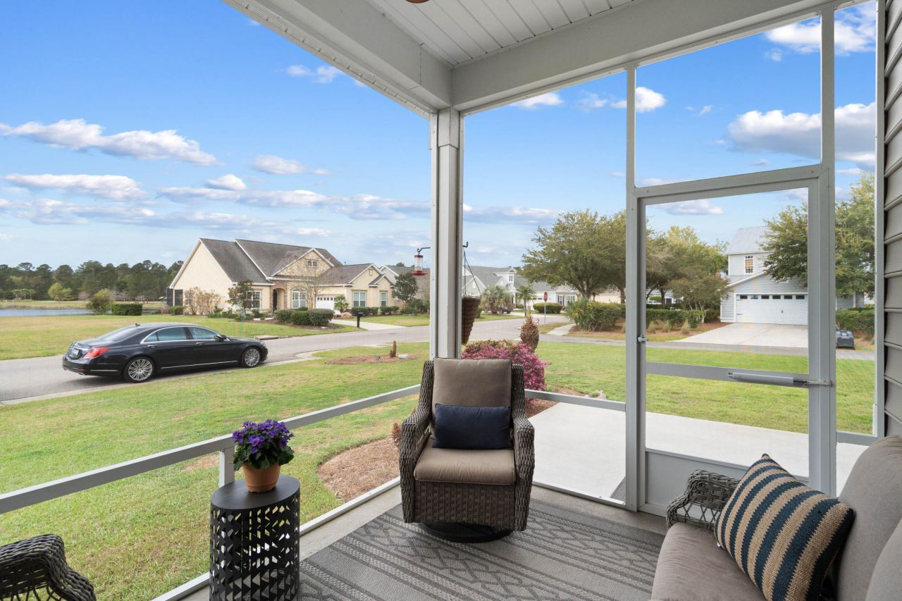 1541 Club Way Photo 16