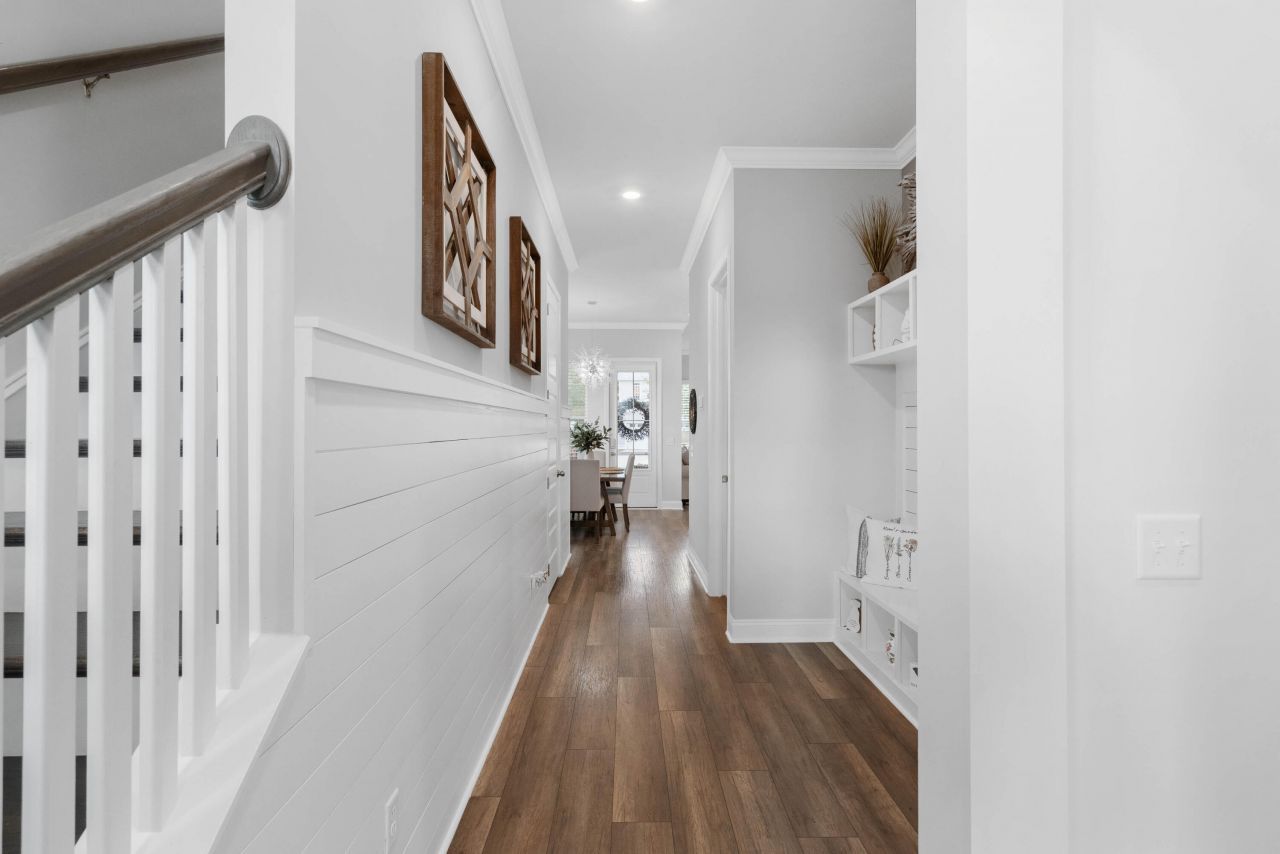 1541 Club Way Photo 17