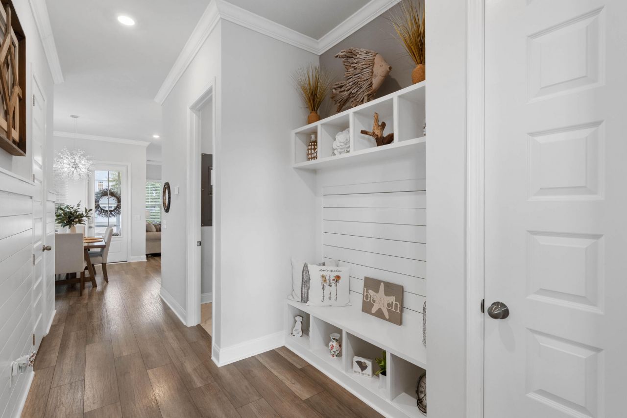 1541 Club Way Photo 19