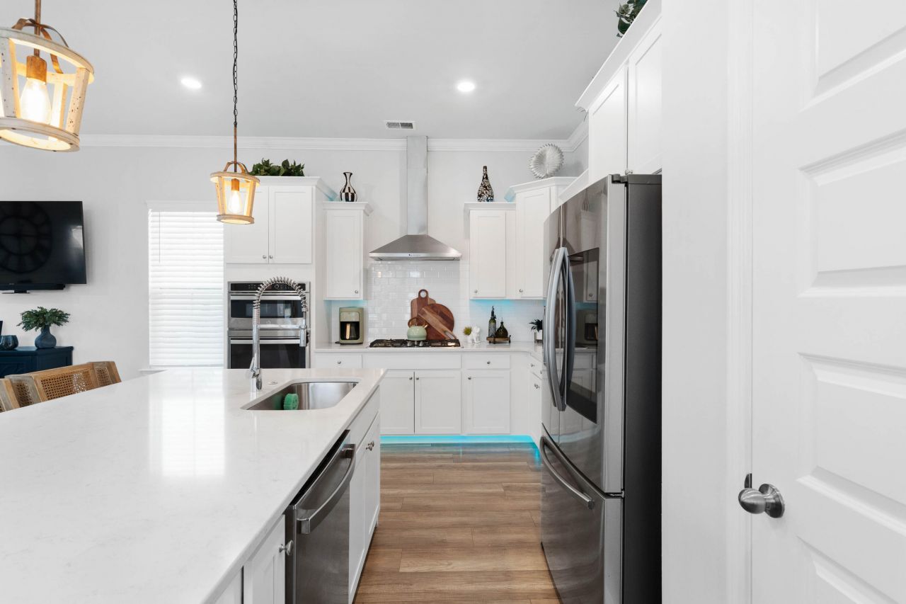 1541 Club Way Photo 26