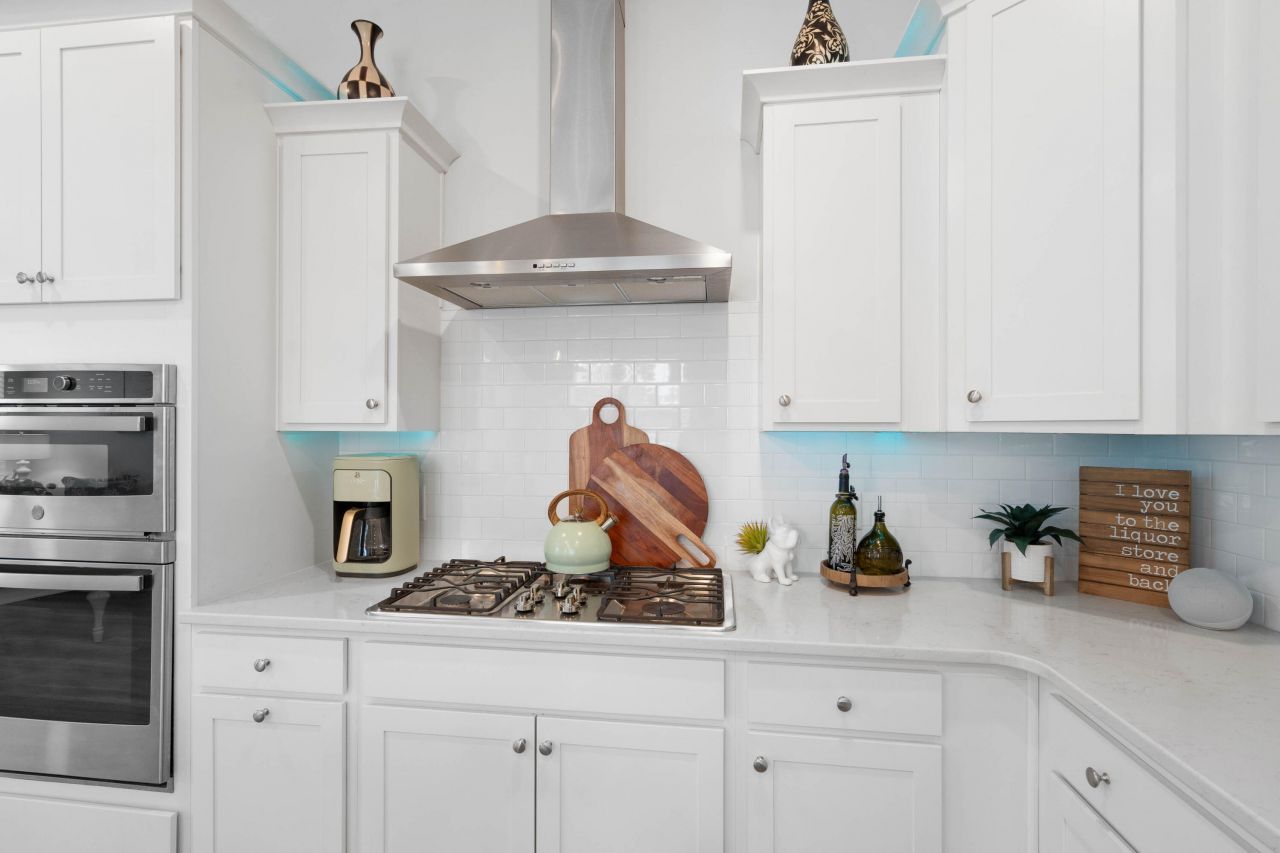 1541 Club Way Photo 27