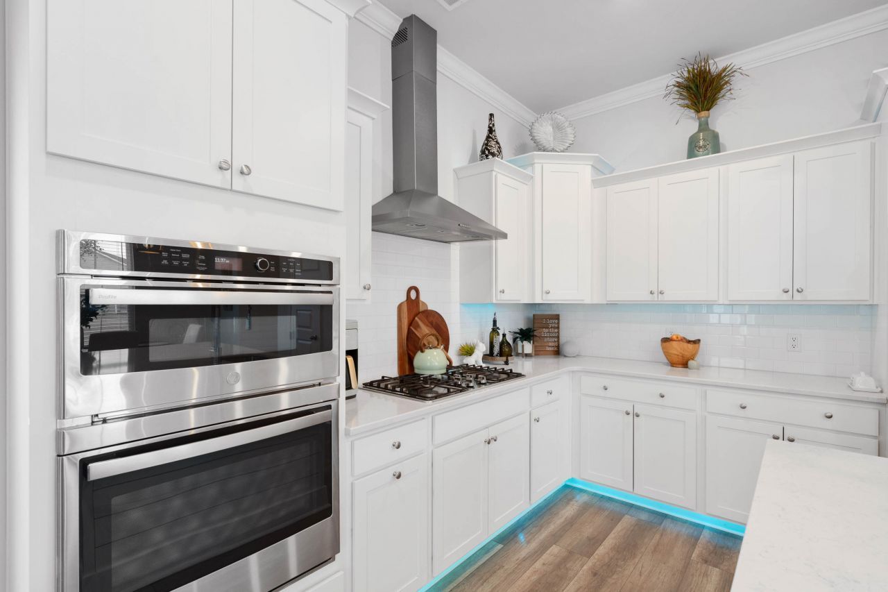 1541 Club Way Photo 29