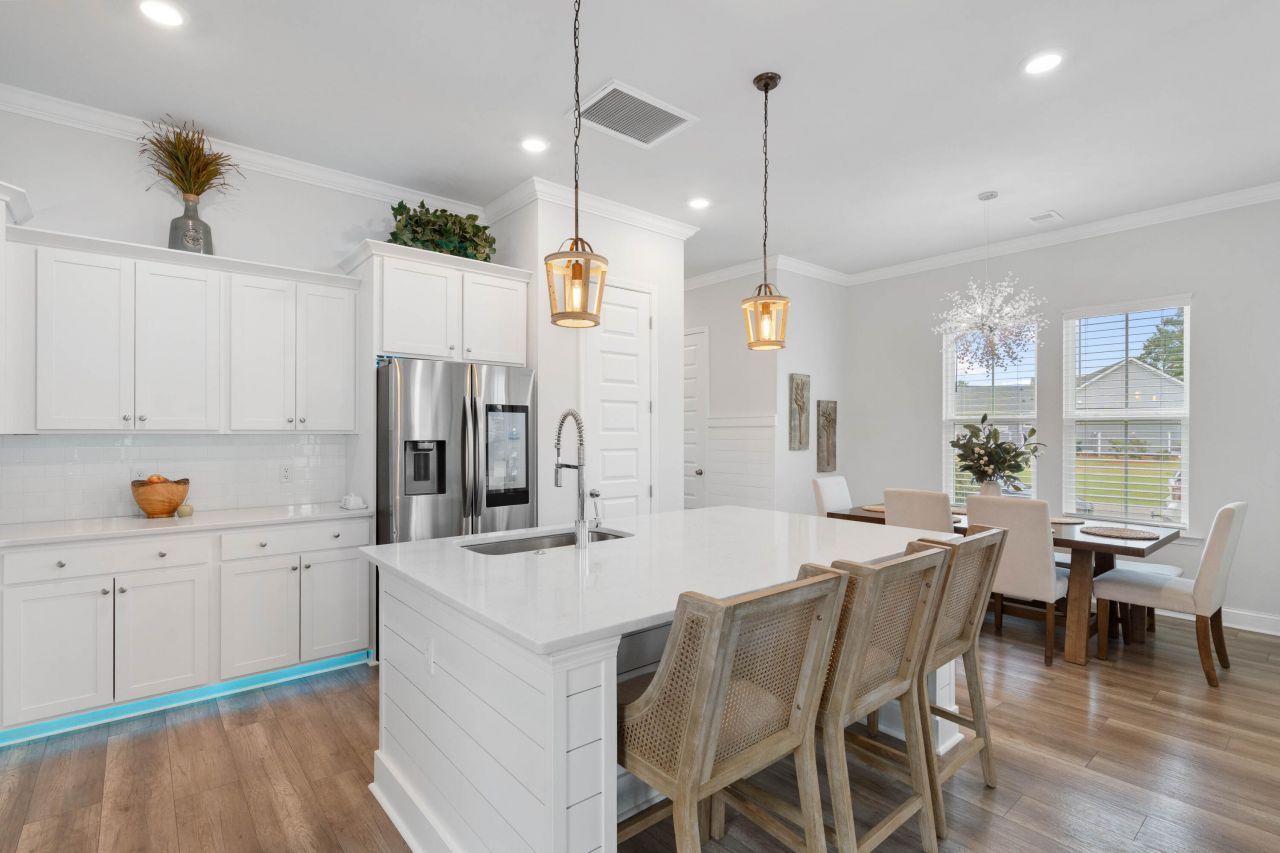 1541 Club Way Photo 30