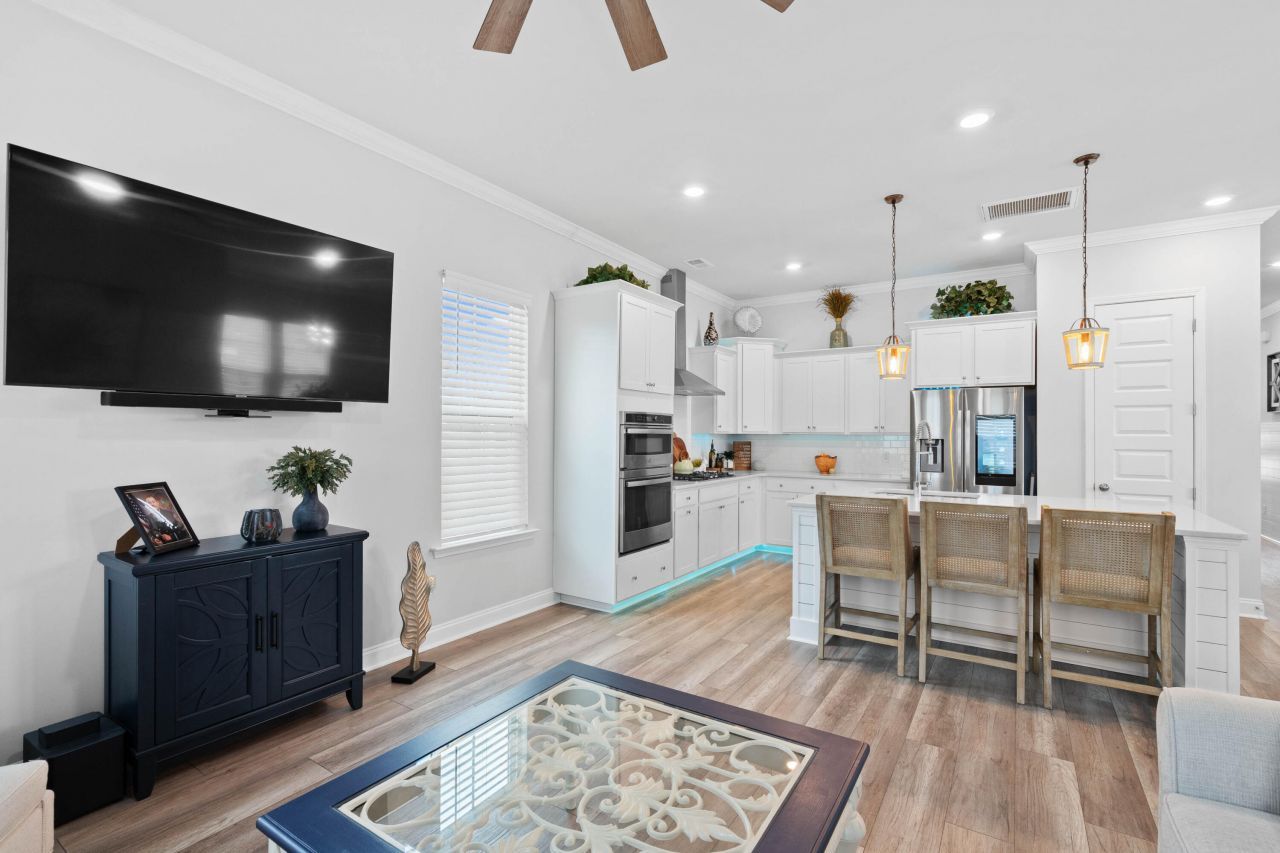 1541 Club Way Photo 35