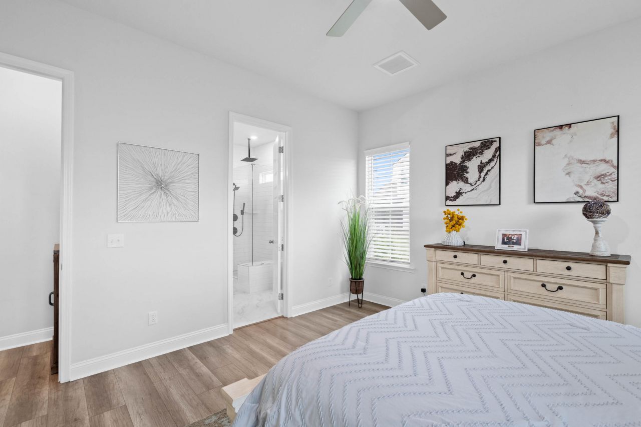 1541 Club Way Photo 38