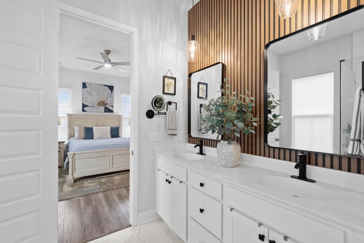 1541 Club Way Photo 43