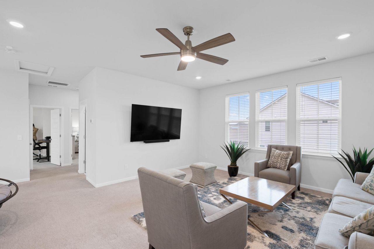 1541 Club Way Photo 46