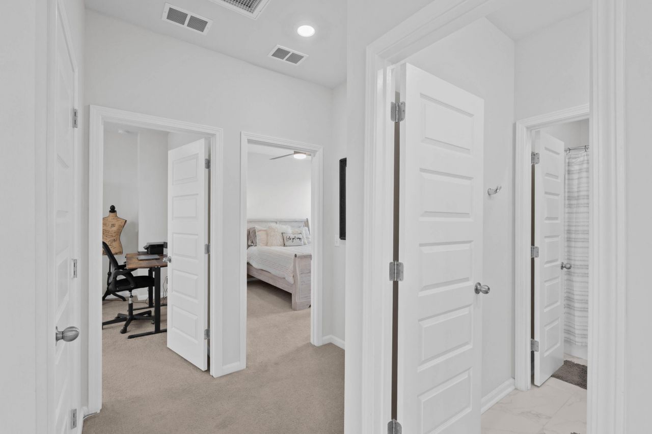 1541 Club Way Photo 53