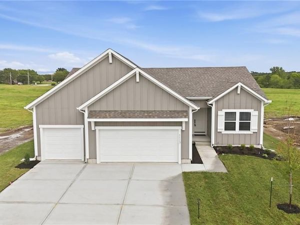 1117 Sendera Trail, Raymore, MO 64083
