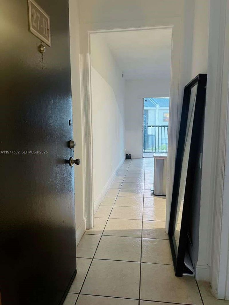 4435 Treehouse Ln, Unit 27 H, Tamarac, FL 33319 Photo