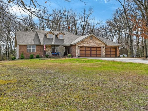 127 Woods Edge Road, Billings, MO 65610