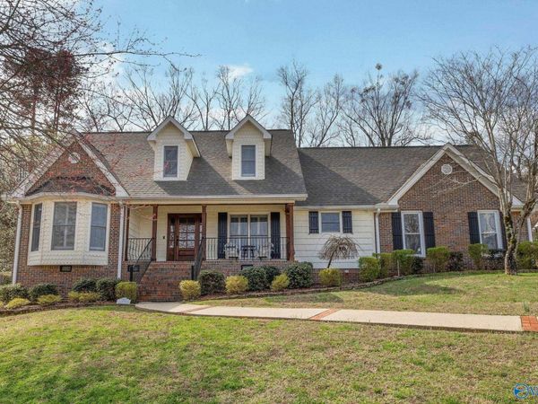 5501 Cedar Mill Drive, Guntersville, AL 35976