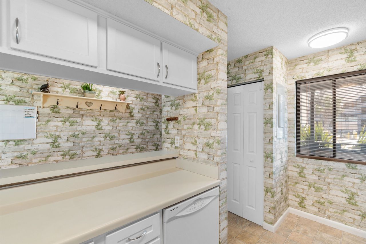 250 Maison Dr. Photo 11