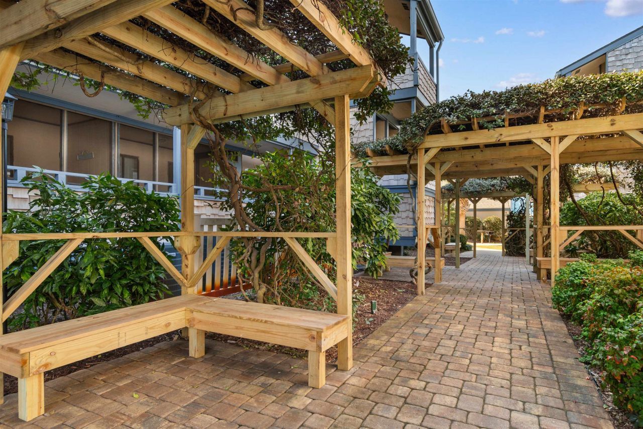 250 Maison Dr. Photo 46