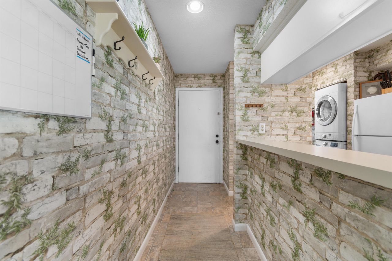 250 Maison Dr. Photo 6