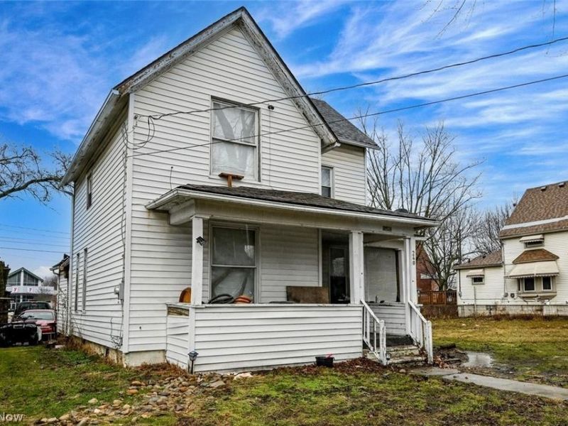 240 1st Street NW, Barberton, OH 44203 Photo 1