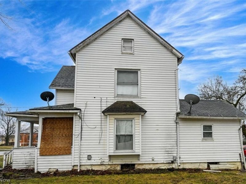 240 1st Street NW, Barberton, OH 44203 Photo 10