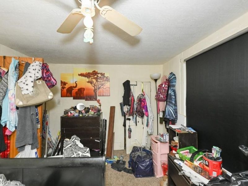 240 1st Street NW, Barberton, OH 44203 Photo 4