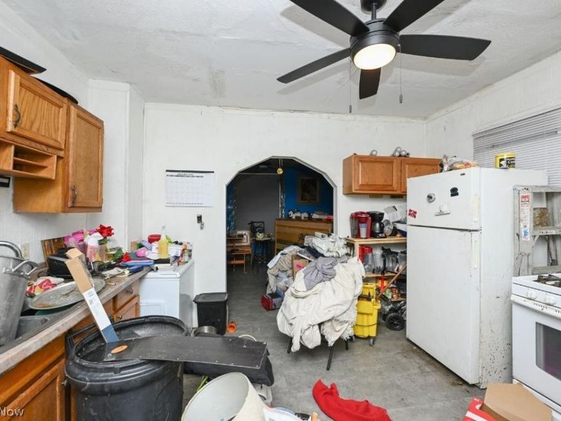 240 1st Street NW, Barberton, OH 44203 Photo 7