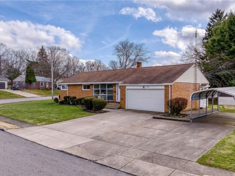 1004 38th Street NW, Canton, OH 44709 Photo 2