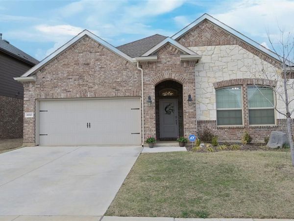 10013 Gray Barrel Drive, Aubrey, TX 76227