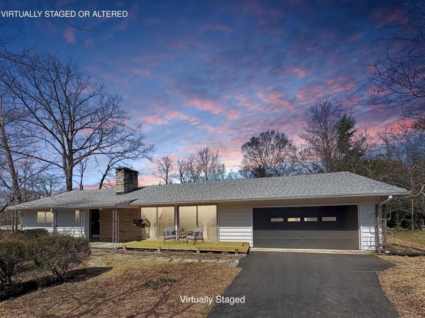 104 Pinehurst Lane, Signal Mountain, TN 37377