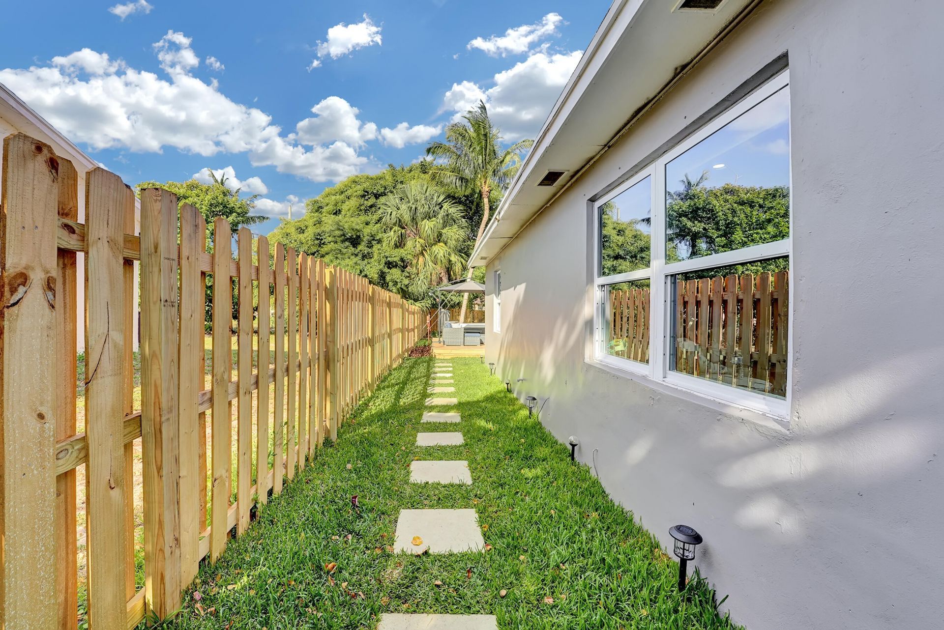 240 NW 9th Avenue, Delray Beach, FL 33444 Photo