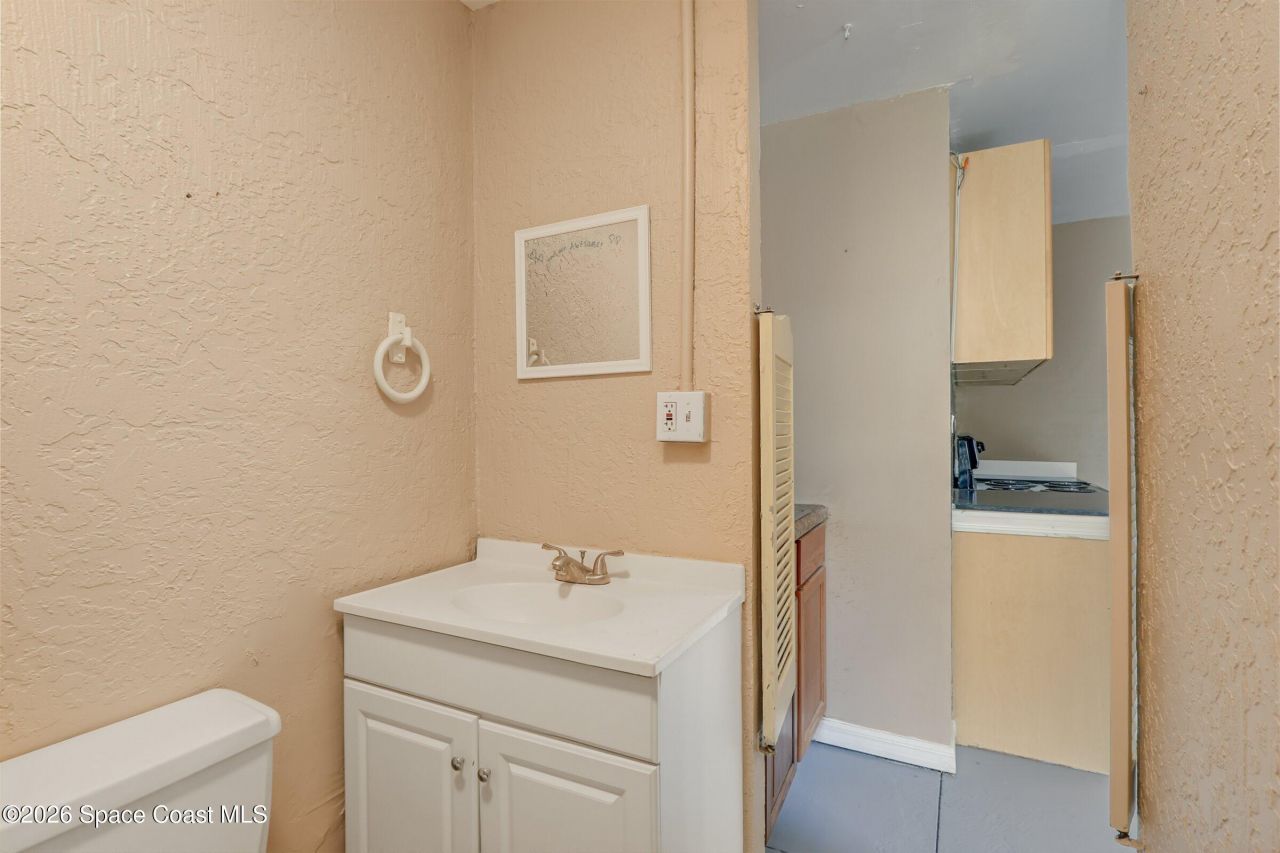 110 Lagoon Avenue, Melbourne, FL 32901 Photo