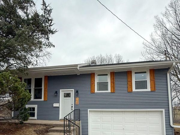 138 Cottonwood Court, Burlington, IA 52601