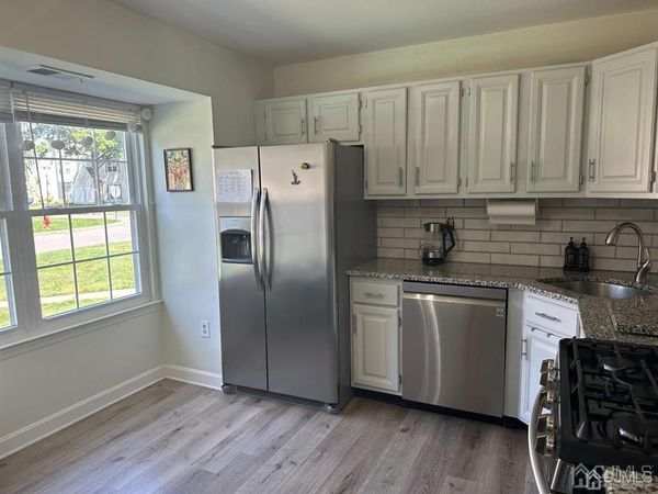 14 Albury Way , North Brunswick, NJ 08902